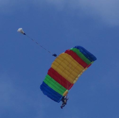 parachute-glyn
